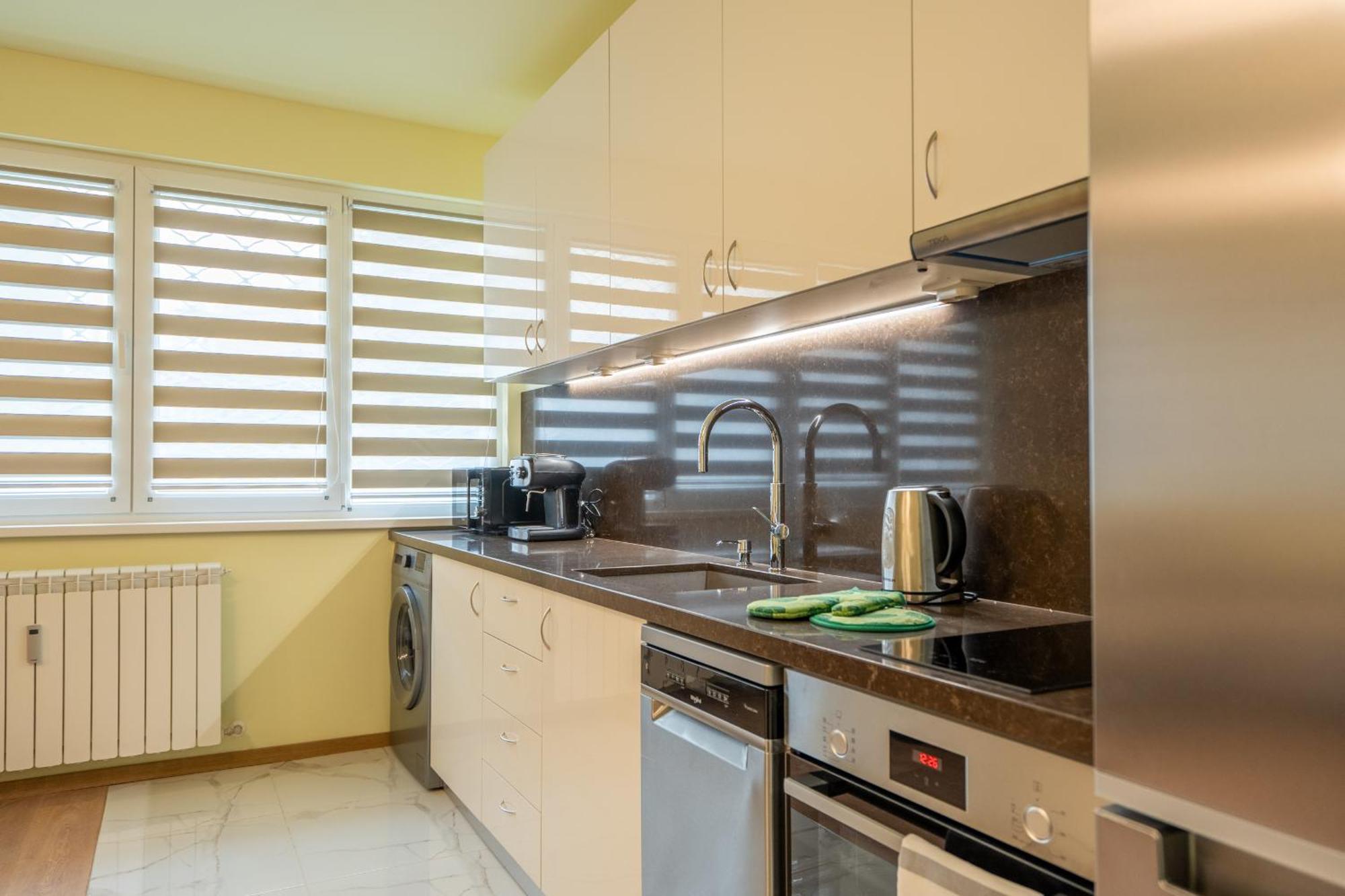 Top Location Central New & Spacious 3 Bdr Apt Medical Academy Sofía Exterior foto