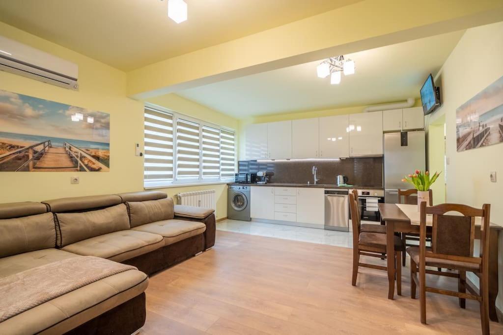 Top Location Central New & Spacious 3 Bdr Apt Medical Academy Sofía Exterior foto